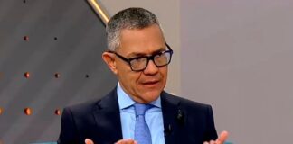 Ernesto Villegas retira candidatura