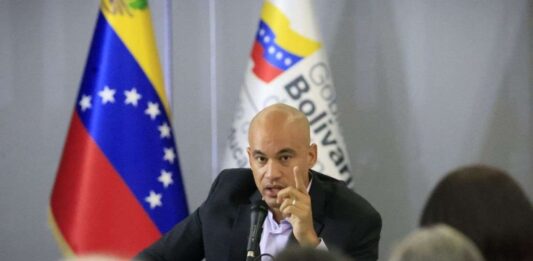 Héctor Rodríguez auditorías escolares