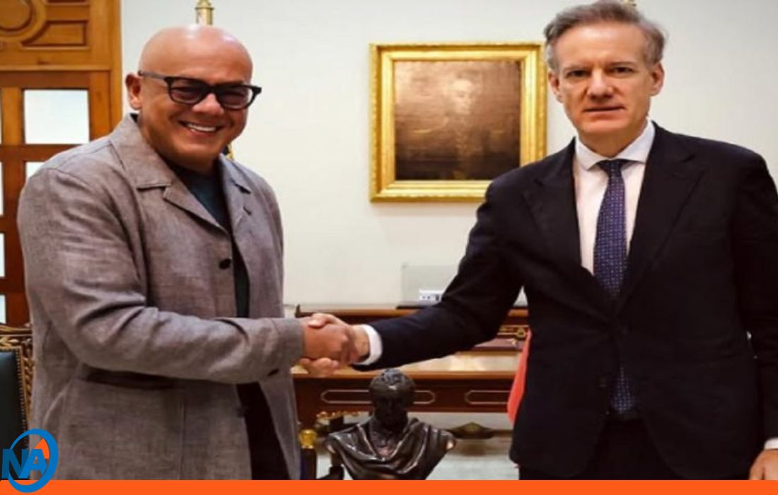 Jorge Rodríguez y el Embajador de España 1-1
