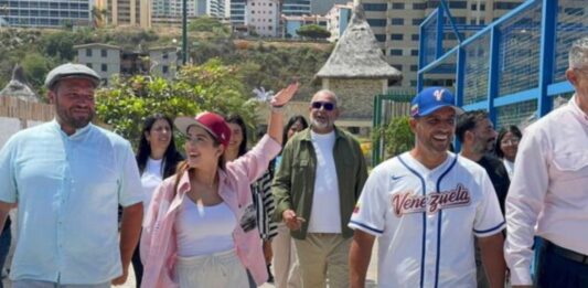 Ministra de Turismo proyectos hoteleros
