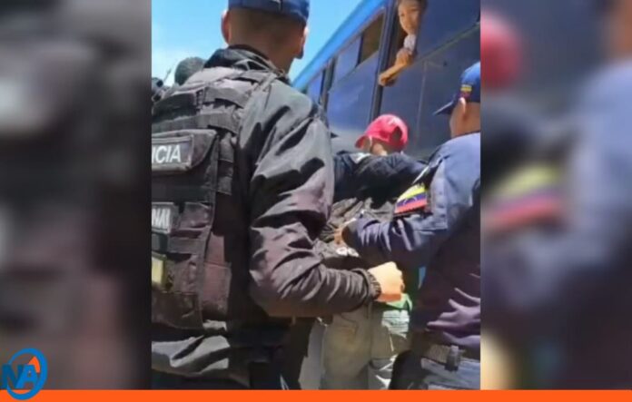 PNB detiene a sujeto por actos obscenos en Falcón PNB detiene a sujeto por actos obscenos en Falcón