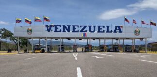 Puente Atanasio Girardot paso cerrado