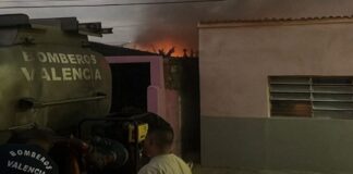 incendio galpón de plásticos Valencia