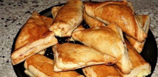 pastelitos hojaldre panadería