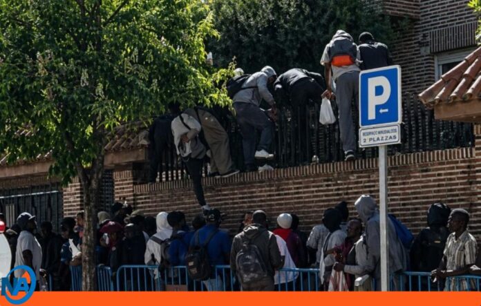 Inmigrantes asalto en la Embajada de Gambia Inmigrantes asalto en la Embajada de Gambia