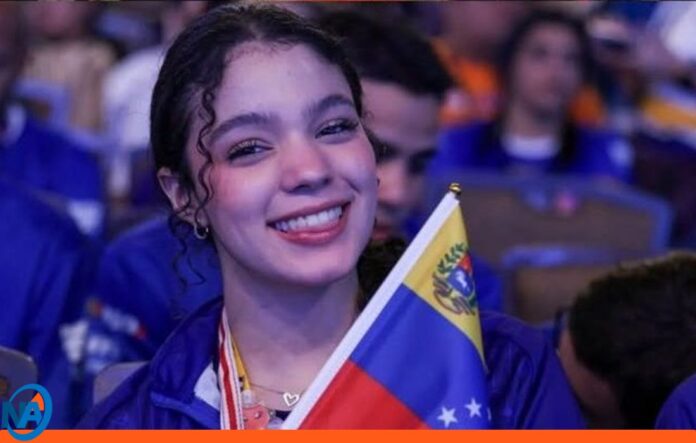 Joven venezolana oro en robótica en Türkiye