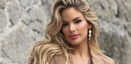 Marie Claire Harp padece parálisis facial