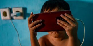 Niño fallece tras discusión por uso del celular Colombia