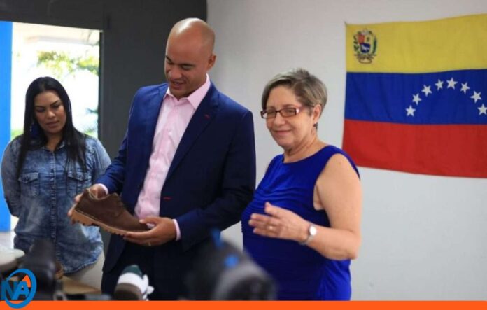 Plan de dotación escolar en Venezuela