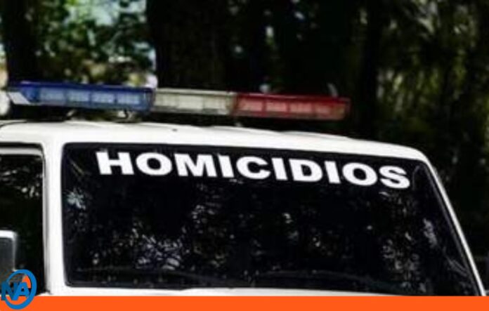 Mujer recibió llamada telefónica fue asesinada