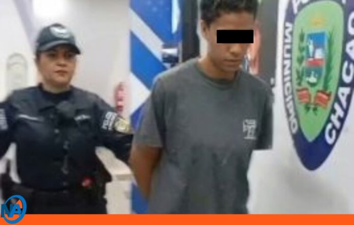 PoliChacao detuvo a mujer robaba con tijeras