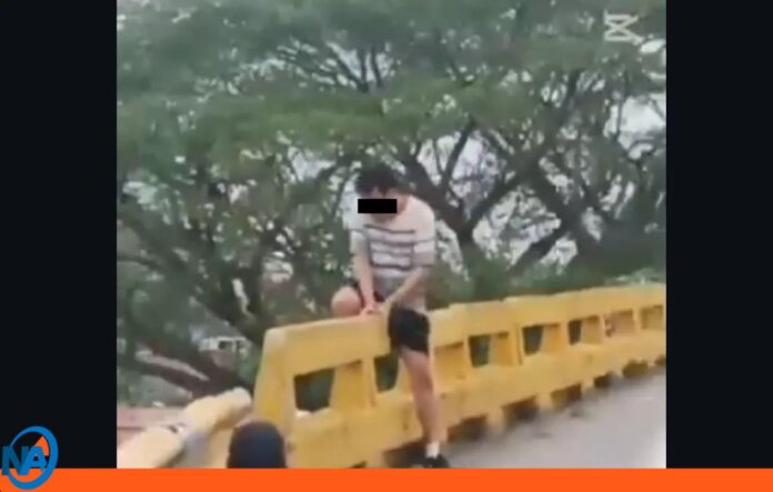 Rescatado joven desde el puente La Florida Rescatado joven desde el puente La Florida