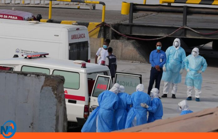 azafata hospitalizada hantavirus Ámsterdam