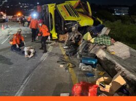 choque autobús cisterna Indonesia
