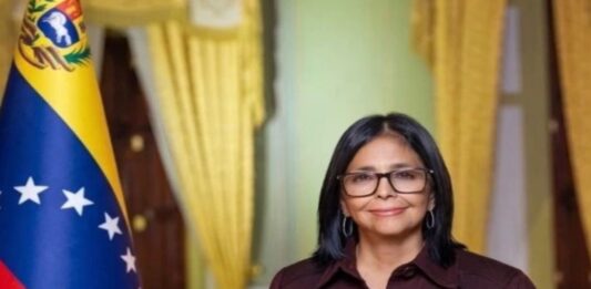 foto oficial Delcy Rodríguez