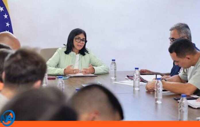 Delcy Rodríguez suspende clases