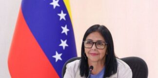 Delcy Rodríguez viaje India