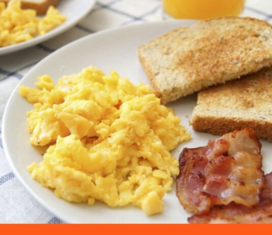 Huevos revueltos con avena