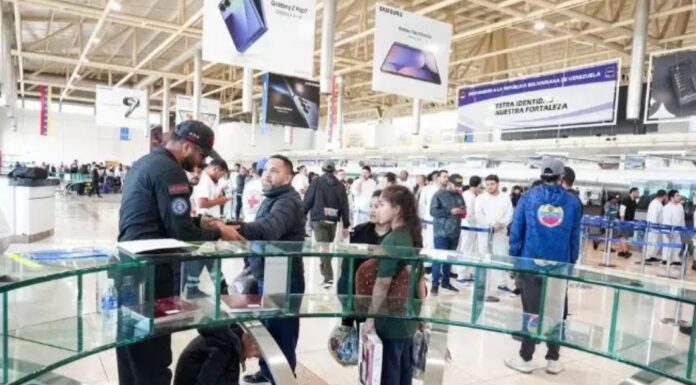 Llegan a Venezuela 109 repatriados en un nuevo vuelo desde Estados Unidos Llegan 109 repatriados desde Estados Unidos