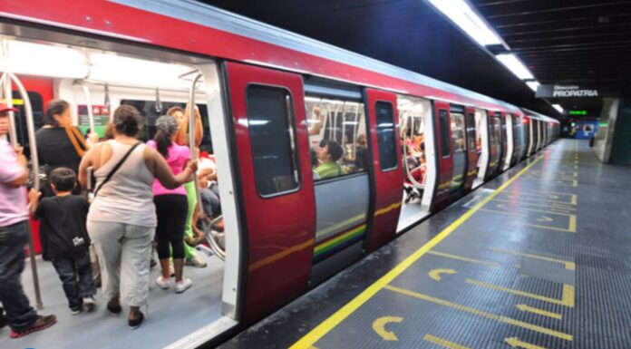 Metro Caracas Valencia reanudan operaciones