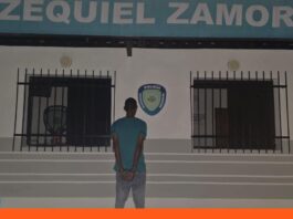 Monstruo Carlos abusar hermanos