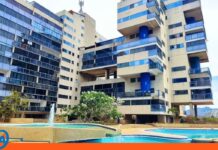 Porlamar mujer cae octavo piso edificio