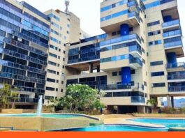 Porlamar mujer cae octavo piso edificio
