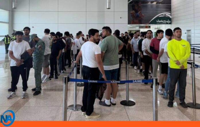 Retornan 124 venezolanos desde Miami Retornan 124 venezolanos desde Miami