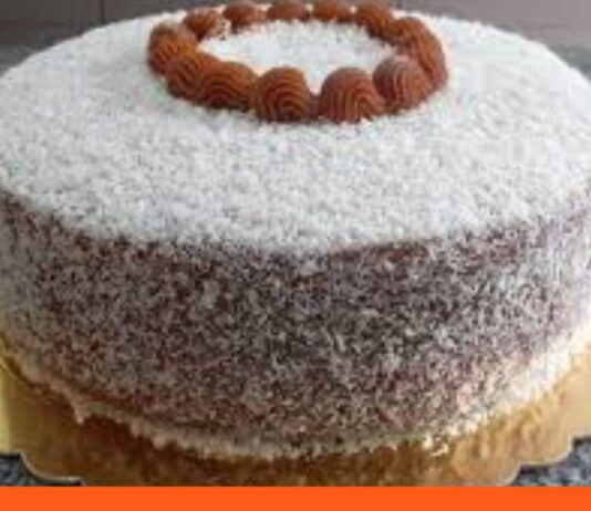 Torta de arequipe y coco