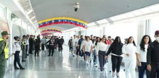 Venezolanos repatriados vuelo Miami