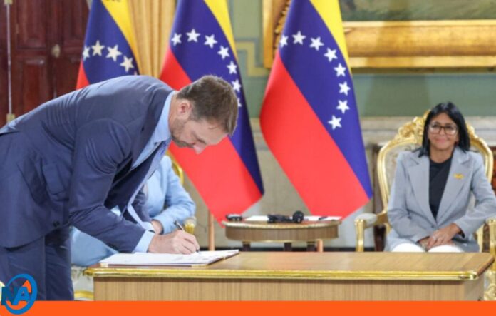 _Venezuela y Shell firman acuerdo histórico Venezuela y Shell firman acuerdo histórico