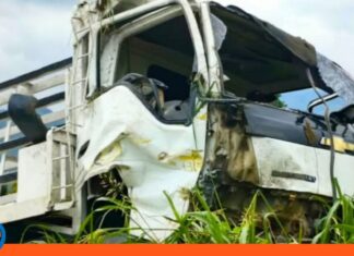 Vuelco de camión en la Autopista Regional del Centro deja una mujer herida Vuelco autopista regional del centro