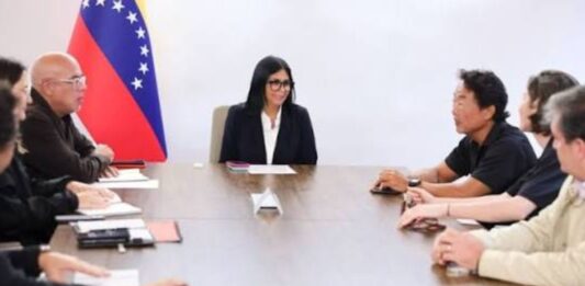 Delcy Rodríguez Hideki Miyamoto
