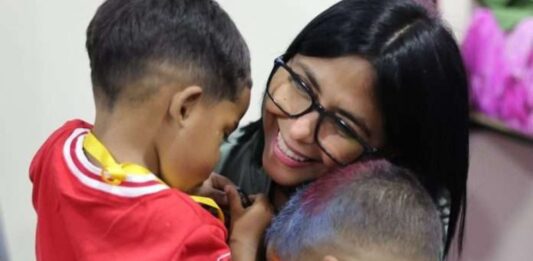 Día del Niño Delcy Rodríguez