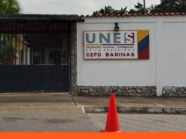 Estudiantes expulsados UNES