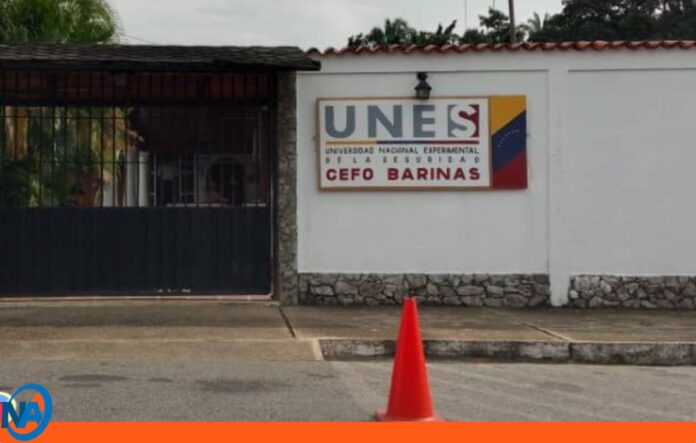 Estudiantes expulsados UNES Estudiantes expulsados UNES