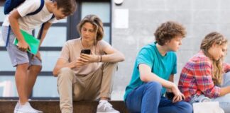 Francia redes sociales menores