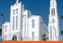 Iglesia Perpetuo Socorro Caracas etiqueta roja