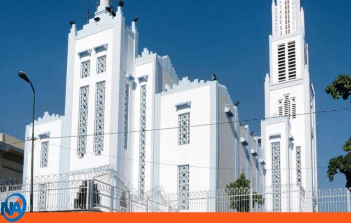 Iglesia Perpetuo Socorro Caracas etiqueta roja