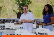 Gobernador Lacava entregó más de 500 cocinas y cilindros de gas a familias afectadas de Juan José Mora