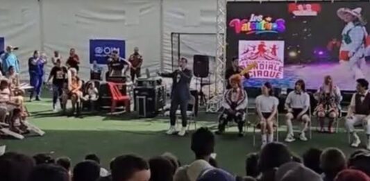 Los Valentinos función polideportivo La Guaira