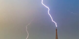 Rayo Torre Eiffel