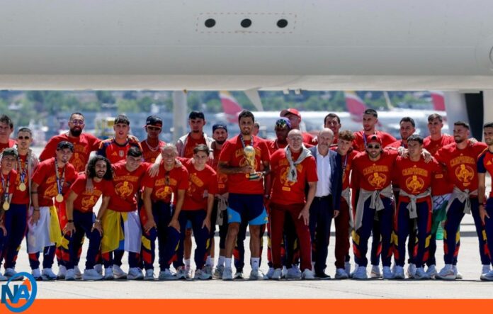 Selección española aterriza Madrid (1) Selección española aterriza Madrid
