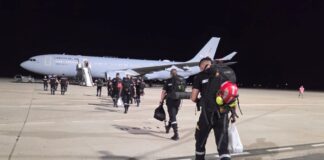 Venezuela despide bomberos españoles