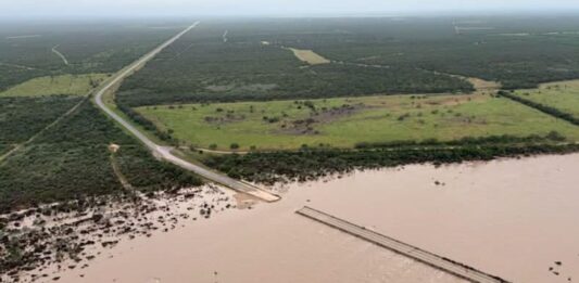 colapsó puente Texas lluvias