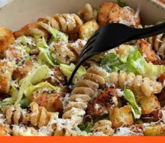 ensalada de pasta tipo César