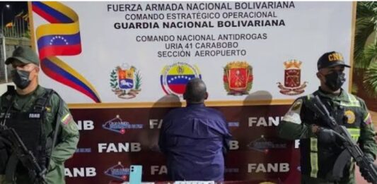hombre Aeropuerto de Valencia drogas