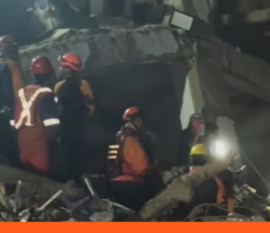 rescatistas torre OPPE Caraballeda