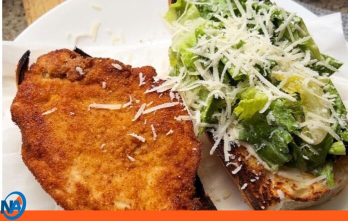 sándwich César de pollo